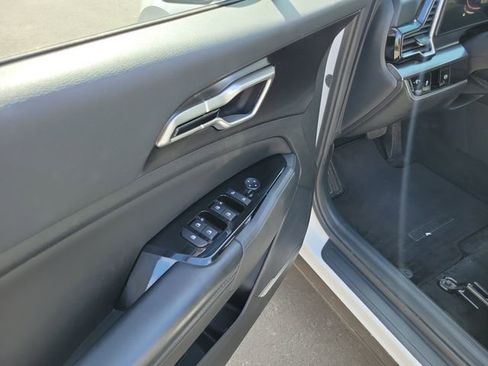 Used 2023 Kia Sportage EX image 11