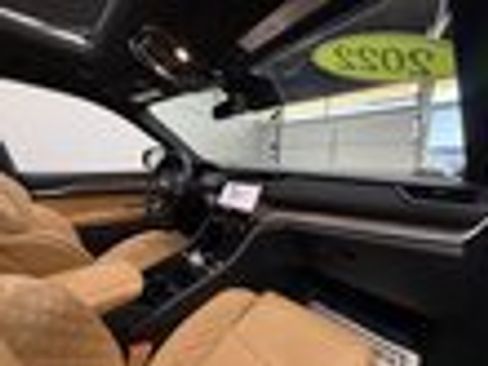 Used 2022 Jeep Grand Cherokee L Summit w/ Luxury Tech Group V image 25