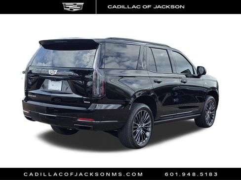 Certified 2026 Cadillac Escalade Platinum Sport w/ LPO, Floor Liner Package AWD/4WD image 5