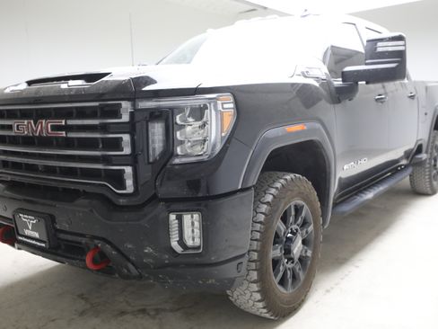 Used 2022 GMC Sierra 2500 AT4 w/ AT4 Premium Plus Package AWD/4WD image 1