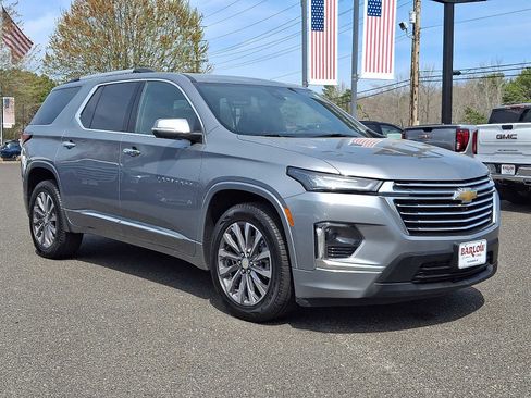 Used 2023 Chevrolet Traverse Premier AWD/4WD image 1