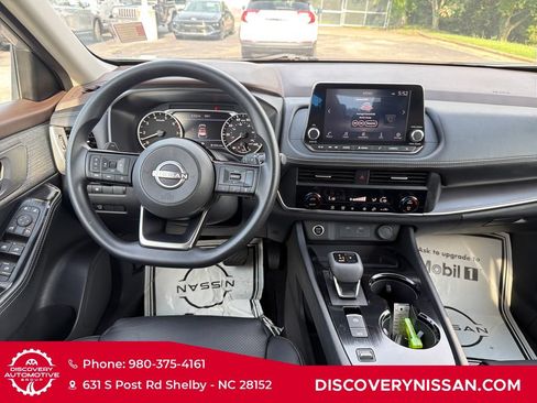 Certified 2023 Nissan Rogue SV FWD image 31
