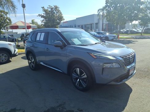 Certified 2023 Nissan Rogue SL w/ SL Premium Package FWD image 6