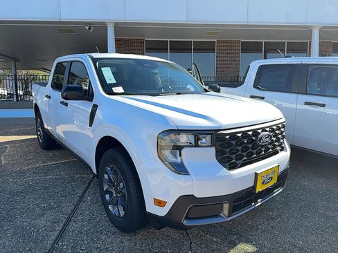 New 2025 Ford Maverick XLT w/ XLT Luxury Package image 3