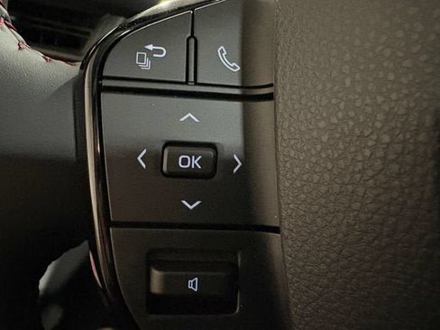 Used 2026 Toyota Prius Plug-In Hybrid FWD image 14