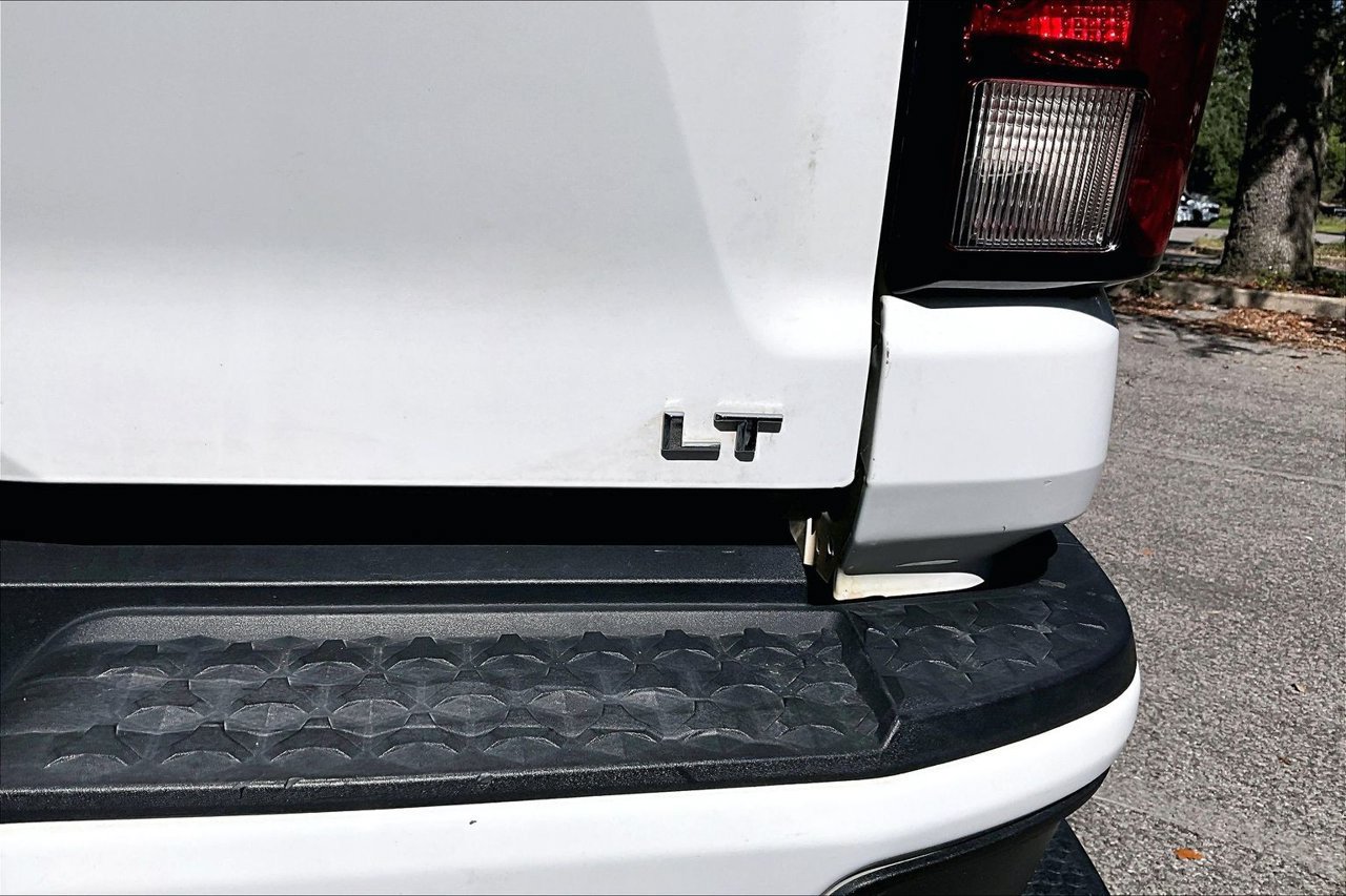 Used 2023 Chevrolet Colorado LT RWD image 21