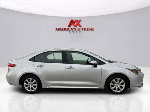 Used 2025 Toyota Corolla LE FWD image 7
