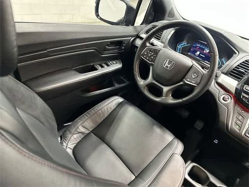 Certified 2024 Honda Odyssey Sport image 12