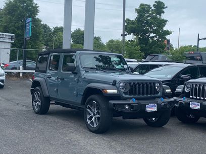 Used 2024 Jeep Wrangler Unlimited w/ Convenience Group