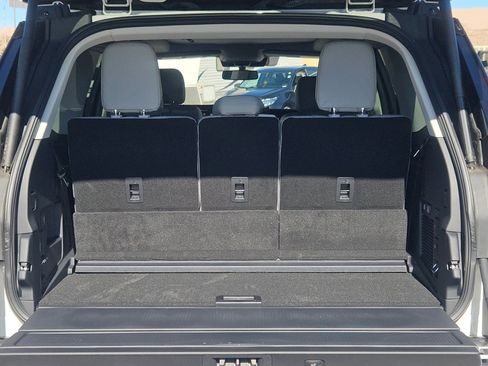 New 2025 Ford Expedition Active image 6