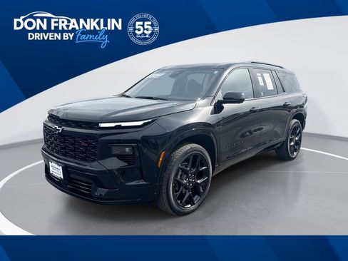 Used 2025 Chevrolet Traverse RS image 1