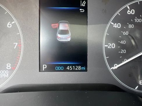 Used 2025 Toyota Corolla LE FWD image 12