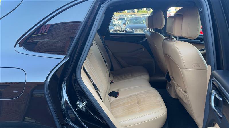 Used 2018 Porsche Macan S AWD/4WD image 9