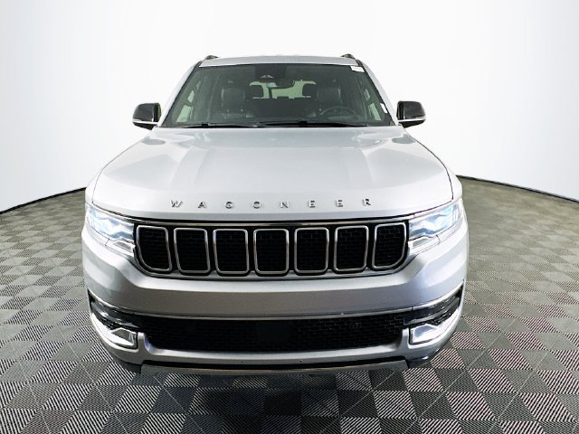 Used 2024 Jeep Wagoneer Series III AWD/4WD image 2