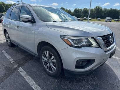 Used 2019 Nissan Pathfinder SL