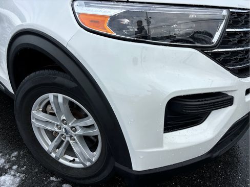 Used 2023 Ford Explorer XLT image 24