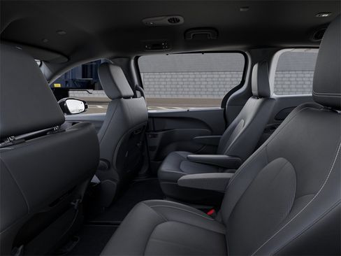 New 2026 Chrysler Pacifica Select image 23