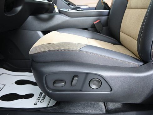 New 2026 Chevrolet Equinox ACTIV w/ Convenience Package III AWD/4WD image 22