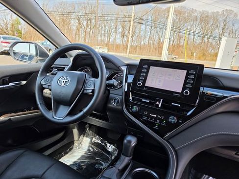 Used 2024 Toyota Camry SE w/ Cold Weather Package image 13