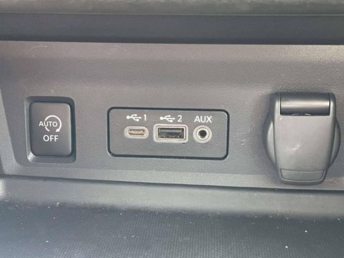 Used 2024 Nissan Sentra SV FWD image 20