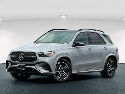 Certified 2025 Mercedes-Benz GLE 450 4MATIC image 2