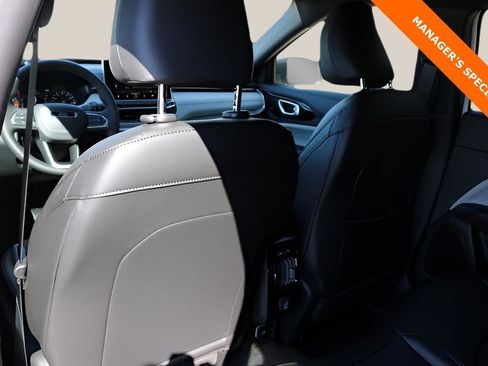 New 2026 Jeep Compass Limited image 14