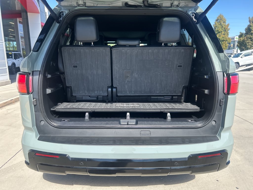 Certified 2025 Toyota Sequoia Platinum AWD/4WD image 15