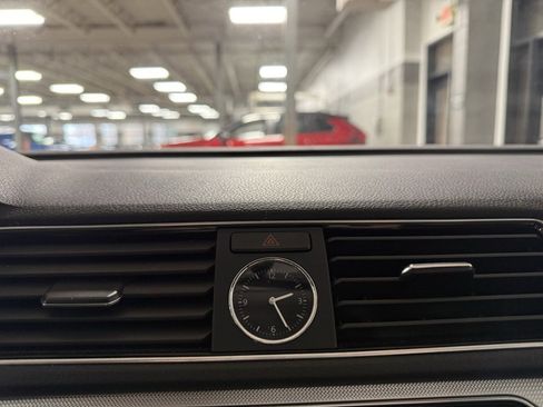 Used 2016 Volkswagen Passat 1.8T S image 12