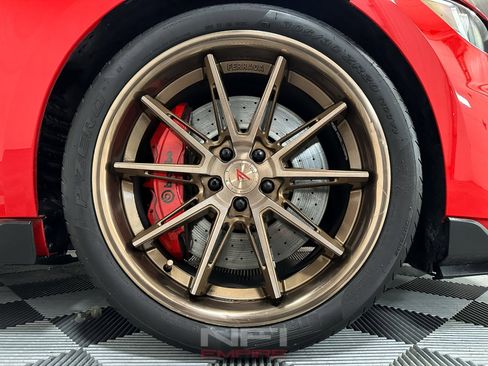 Used 2016 Ford Mustang Shelby GT350 w/ Track Package image 16