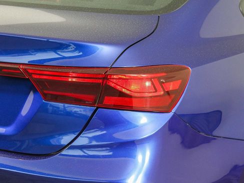 Used 2024 Kia Forte LXS image 9