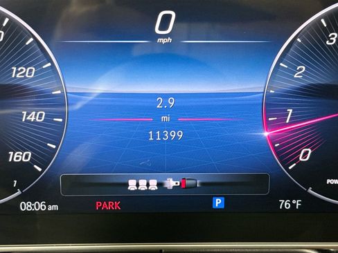 Used 2024 Mercedes-Benz GLC 300 image 13