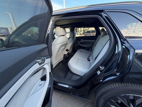 Used 2024 Audi Q8 e-tron Prestige w/ Prestige Package image 10