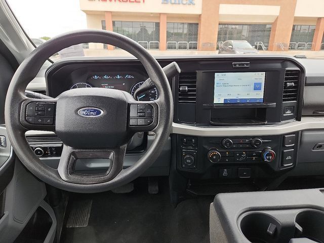 Used 2025 Ford F250 XLT w/ FX4 Off-Road Package AWD/4WD image 12