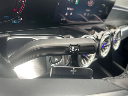 New 2026 Mercedes-Benz GLB 250 4MATIC image 23
