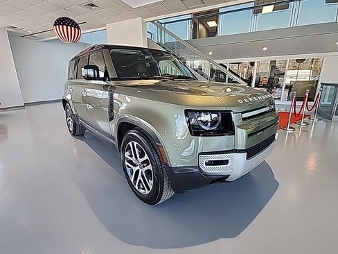 Used 2022 Land Rover Defender 110 SE AWD/4WD image 1