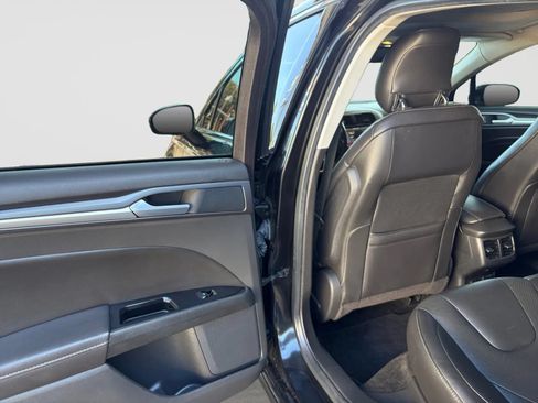 Used 2015 Ford Fusion Titanium AWD/4WD image 14