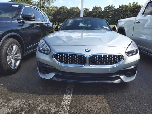 Used 2019 BMW Z4 sDrive30i w/ Convenience Package RWD image 3
