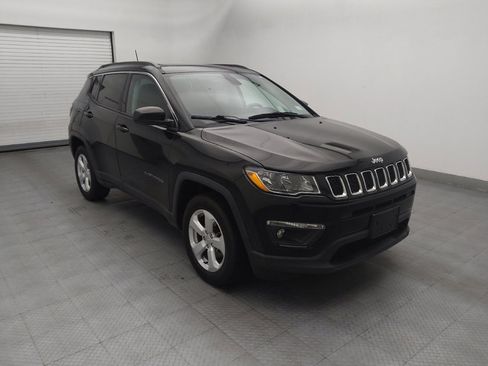 Used 2019 Jeep Compass Latitude w/ Popular Equipment Group AWD/4WD image 13