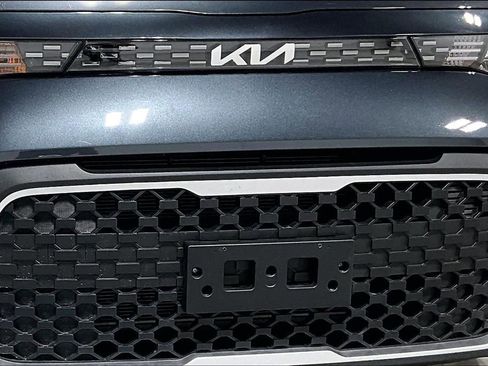 Used 2025 Kia Soul LX image 36