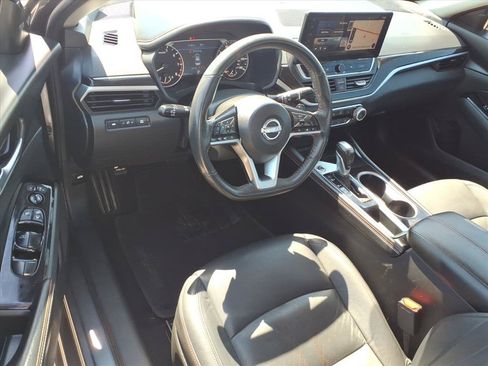 Used 2024 Nissan Altima 2.5 SR w/ SR Premium Package FWD image 18