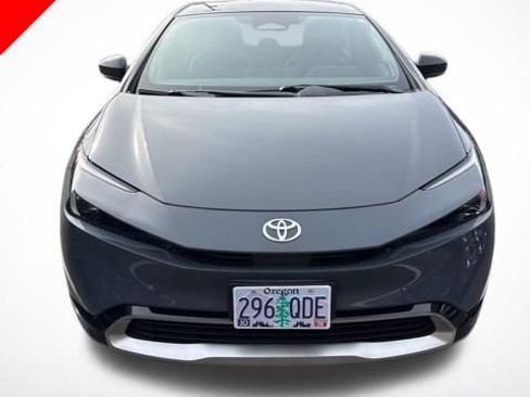 Used 2023 Toyota Prius Prime Premium image 1