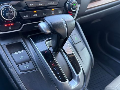 Used 2018 Honda CR-V Touring image 21
