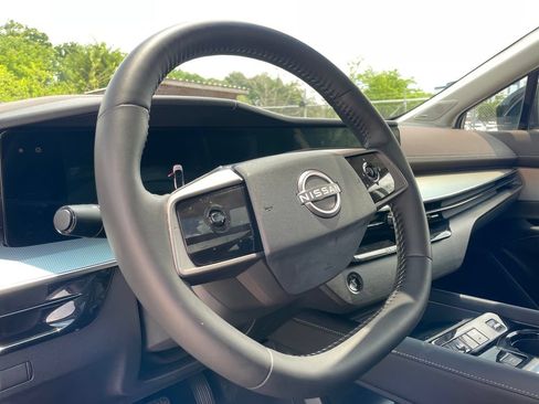 Used 2025 Nissan Murano Platinum w/ Cargo Package AWD/4WD image 16