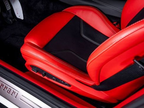 Used 2015 Ferrari F12 Berlinetta image 24