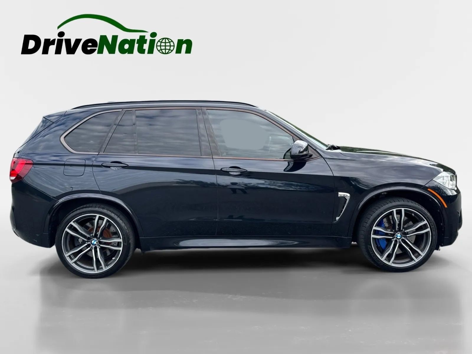 Used 2016 BMW X5 M w/ Executive Package AWD/4WD image 4