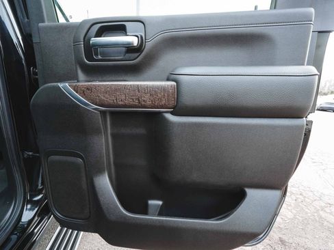 Used 2022 GMC Sierra 3500 Denali image 15