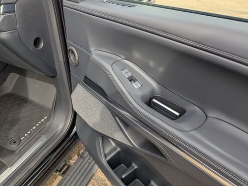 New 2025 Lincoln Navigator Reserve w/ Jet Appearance Package AWD/4WD image 31
