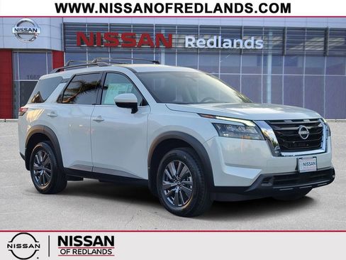 New 2025 Nissan Pathfinder SV image 1