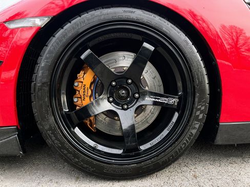 Used 2009 Nissan GT-R Premium image 12