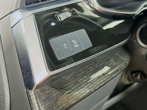 Used 2020 Audi Q7 2.0T Premium w/ Convenience Package AWD/4WD image 12